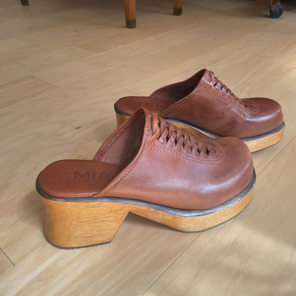 Vintage Mia wooden Clogs